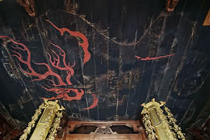 睨み龍